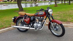  రోడ్డు మీద ఈ బైక్ వెళ్తుంటే ప్రతి ఒక్కరూ సైడ్ తప్పుకోవాల్సిందే..అమ్మకాల్లో రికార్డుల సునామీ 