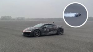 ఎలక్ట్రిక్ కార్ల చరిత్రలో  చైనా సూపర్ కార్ సరికొత్త సంచలనం..213కి.మీ వేగంతో డ్రిఫ్టింగ్ చేసి గిన్నిస్ రికార్డ్