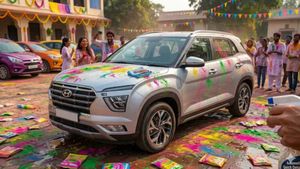 వైట్ కార్ పై హోలీ రంగులు పడ్డాయా? మొండి మరకలను వదిలించే సూపర్ ట్రిక్స్ ఇవే