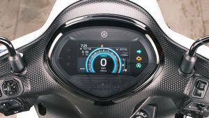 71 కి.మీ మైలేజ్ స్కూటర్ రూ.76 వేలకే.. డిమాండ్ పీక్‌లో! సేల్స్ కౌంటర్ల వద్ద క్యూ కడుతున్న కస్టమర్లు 