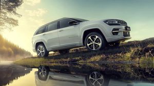 ఈ కారును కొనేవాళ్లు లేక షోరూమ్‌ల్లో దోమలు కొట్టుకుంటున్న సిబ్బంది.. అమ్మకాలు నేలమట్టం! 