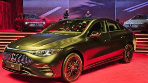 ఇండియాలో అత్యంత చౌకైన బెంజ్ కారు లాంచ్... అది కూడా ఎలక్ట్రిక్! ఒక్కసారి ఛార్జ్ చేస్తే 792 కి.మీలు 