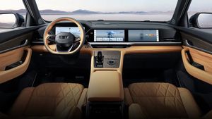 లీటరు పెట్రోల్‌‌తో 45 కి.మీ మైలేజ్ కారు, 2.22 లీటర్లతో 100 కి.మీలు.. AI పవర్‌తో శక్తివంతమైన హైబ్రిడ్ కారు! 