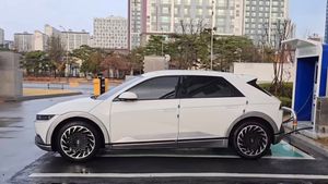 కస్టమర్లు లేక షోరూమ్‌లకే పరిమితమైన కారు..స్టాక్ క్లియర్ చేయలేక తలపట్టుకుంటున్న ఉద్యోగులు