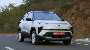 ఒకే ఛార్జ్‌తో 400 కి.మీ పైగా వెళ్లే 3 ఎలక్ట్రిక్ కార్లు.. బడ్జెట్‌లో లాంగ్ రేంజ్.. రోజూ వాడొచ్చు 