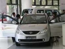 जनवरी में 32 फीसदी अधिक कारें बिकीं