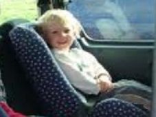 छोटे बच्‍चों को खड़ी कार में छोड़ना हो सकता है खतरनाक