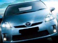 टोयोटा के हाईब्रिड कारों में खराबी, बाजार से वापस लेगी 11,00,00 कारें