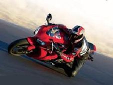 होंडा ने प्रदर्शित किया सीबीआर 1000 आरआर का नया मॉडल