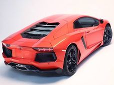 जल्‍द भारतीय सड़कों पर फर्राटा भरेगी लेम्बोर्गिनी अवेंटाडोर