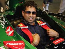 फार्मूला वन में फोर्स इंडिया का हौसला बढ़ायेंगे सचिन