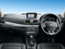 रेनाल्‍ट फ्लुएंश इ4 डीजल के शानदार फीचर्स