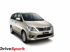 टोयोटा ने पेश किया इनोवा का नया मॉडल