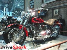 पहली बार दस लाख में हार्ले की 1600 सीसी की बाइक