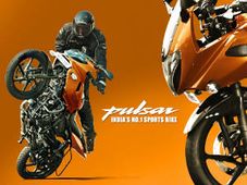 बजाज ऑटो का कमाल, एक महीने में बेची 3 लाख बाइकें