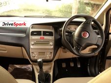 फिएट लीनिया का बेहतरीन इंटीरियर और इंजन दक्षता