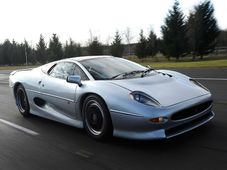 दुनिया की फास्‍ट कारों में से एक: जगुआर एक्‍सजे 220