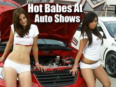 ऑटो शो में हॉट बेब्‍स पर वाहन निर्माताओं की नजरें