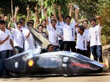 छात्रों ने बनाई 300 किलोमीटर/लीटर का माइलेज देनी वाली कार