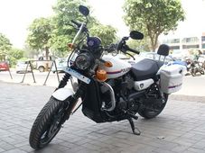 OMG! गुजरात पुलिस को मिला अब तक सबसे बड़ा तोहफा : हार्ले डेविडसन