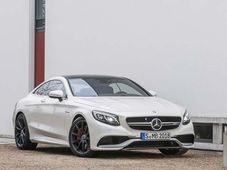 मर्सडीज बेंज एक साथ पेश करेगी तीन बेहतरीन कारें