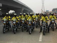 कैशलेस पेमेंट की सुविधा के लिए एम टैक्सी ने पेटीएम से​ किया करार