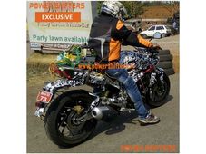 बजाज पल्सर सीएस400 फिर हुई स्पाई कैमरे में कैद, टेस्टिंग के दौरान ली गई तस्वीर