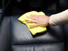Car Tips : कार की फैब्रिक सीट को साफ करने के ये टिप्स ज़रूरी हैं ताकि बनी रहे उनकी क्वॉलिटी 