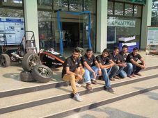 GREAT: IIT स्टूडेंट ने बनाई पूर्ण स्वदेशी रेसिंग कार, जानिए क्या है खासियत?