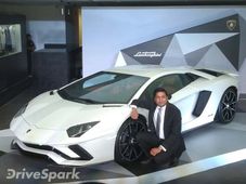 शानदार Lamborghini Aventador S ने दी भारत में दस्तक, कीमत 5 करोड़ से भी ज्यादा