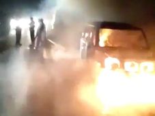 जलती स्कार्पियो में स्वाहा हुई महिला, देखिए Video