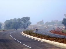 मध्य प्रदेश की सड़कें अमेरिका जैसी, दावे में कितना दम, आइए जानते हैं... 