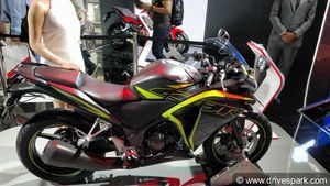 फिर से लौट आई है होंडा की पॉपुलर स्पोर्ट्स बाइक 2018 CBR 250R - जानें क्या है नया