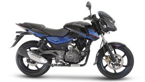 डुअल डिस्क ब्रेक के साथ 2018 बजाज पल्सर 150 भारत में लॉन्च - जानें कीमतें