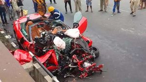 Ferrari Accident: एक पल में करोड़ों की कार के उड़ गयें परखच्चे, बिजनेसमैन की मौत