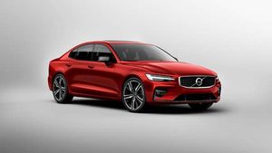 न्यू 2019 Volvo S60 Sports सिडैन अन्वेल - लेटेस्ट सेफ्टी फीचर से होगी लैस