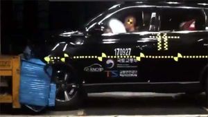 टोयोटा फॉर्च्यूनर के मुकाबले में लॉन्च हुई महिंद्रा एल्टुरस G4 SUV को मिले 5-स्टार सेफ्टी रेटिंग