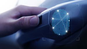 हुंडई ने सेंटा फे एसयूवी में प्रयोग की दुनिया की पहली फिंगरप्रिंट तकनीक