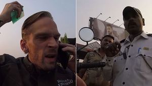 विदेशी बाइकर को जब पुलिस ने पकड़ा, तो कुछ ऐसा हुआ जिसपर आप यकिन नहीं कर पाएंगे