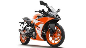 KTM की नई बाइक RC 125 को तस्वीरें हुई लीक, जानिये कौन से फीचर्स होंगे नए