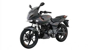 बजाज ऑटो की बिक्री अप्रैल में बढ़ी, डोमिनर 400 की कीमत में कटौती का क्या है सच