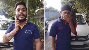 नो-पार्किंग जोन में खड़े वाहनों से वसूलते थे अवैध तरीके से जुर्माना, पुलिस ने किया गिरफ्तार