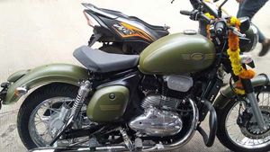 जावा 42 को ऐसा किया मॉडिफाई, सिर्फ 1000 रुपये में मिला पेराक का लुक