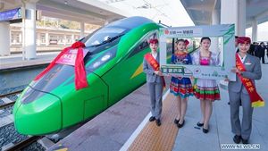 चीन ने बनाई दुनिया की पहली ड्राइवरलेस हाईस्पीड बुलेट ट्रेन, 350 किमी/घंटा है टॉप स्पीड