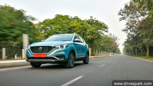 एमजी जेडएस ईवी को लॉन्च से पहले मिली 2100 बुकिंग, जाने कितनी होगी कीमत