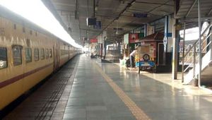 कोरोना वायरस के चलते 31 मार्च तक पैसेंजर ट्रेनों का संचालन हुआ बंद