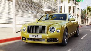 ये हैं भारत में बिकने वाली महंगी लग्जरी कारें, कीमत इतनी कि खड़े हो जाएंगे कई महल