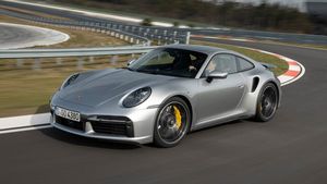 2020 Porche 911 Turbo Bookings Open: 2020 पोर्शे 911 टर्बो एस की बुकिंग हुई शुरु, जानें क्या है फीचर