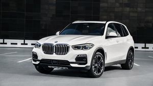 New BMW X5 SportX Variant: बीएमडब्ल्यू ने पेश किया एक्स5 स्पोर्टएक्स वैरिएंट, कीमत 74.90 लाख रुपये