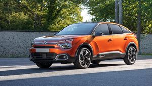 New Citroen C4 Hatchback: सिट्रोन ने नई सी4 हैचबैक कार का किया खुलासा, देखें तस्वीरें